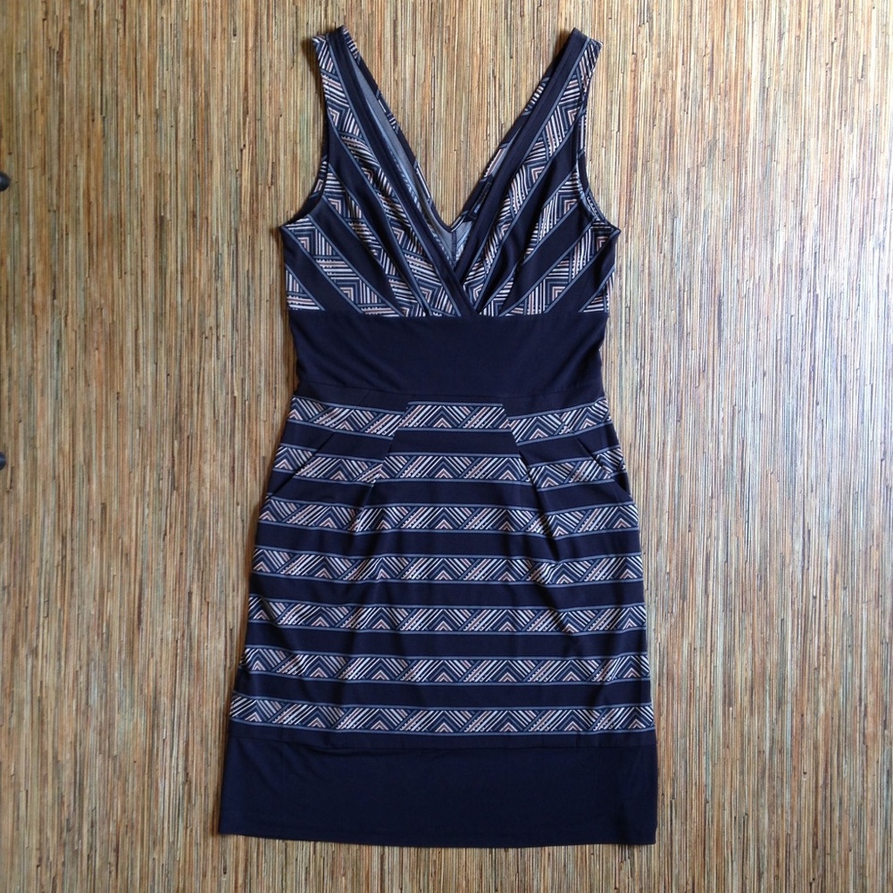 BCBGMAXAZRIA Dress Sleeveless Geometric Stripes